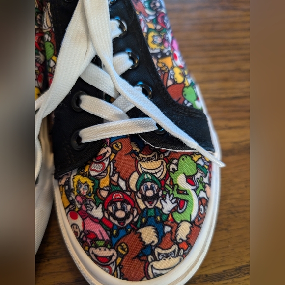 Boys Super Mario Shoes Size 3 - Picture 5 of 8